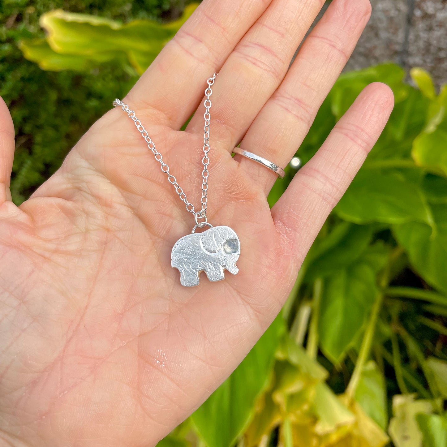 sandcast sapphire elephant necklace