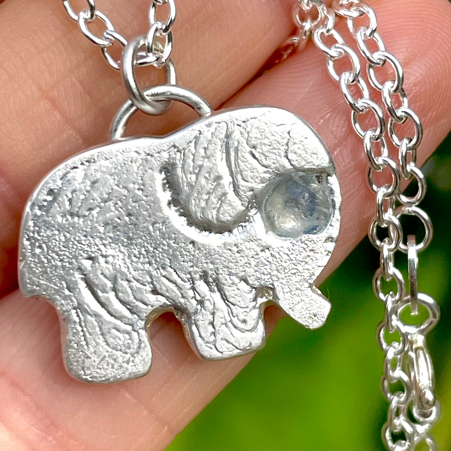 sandcast sapphire elephant necklace