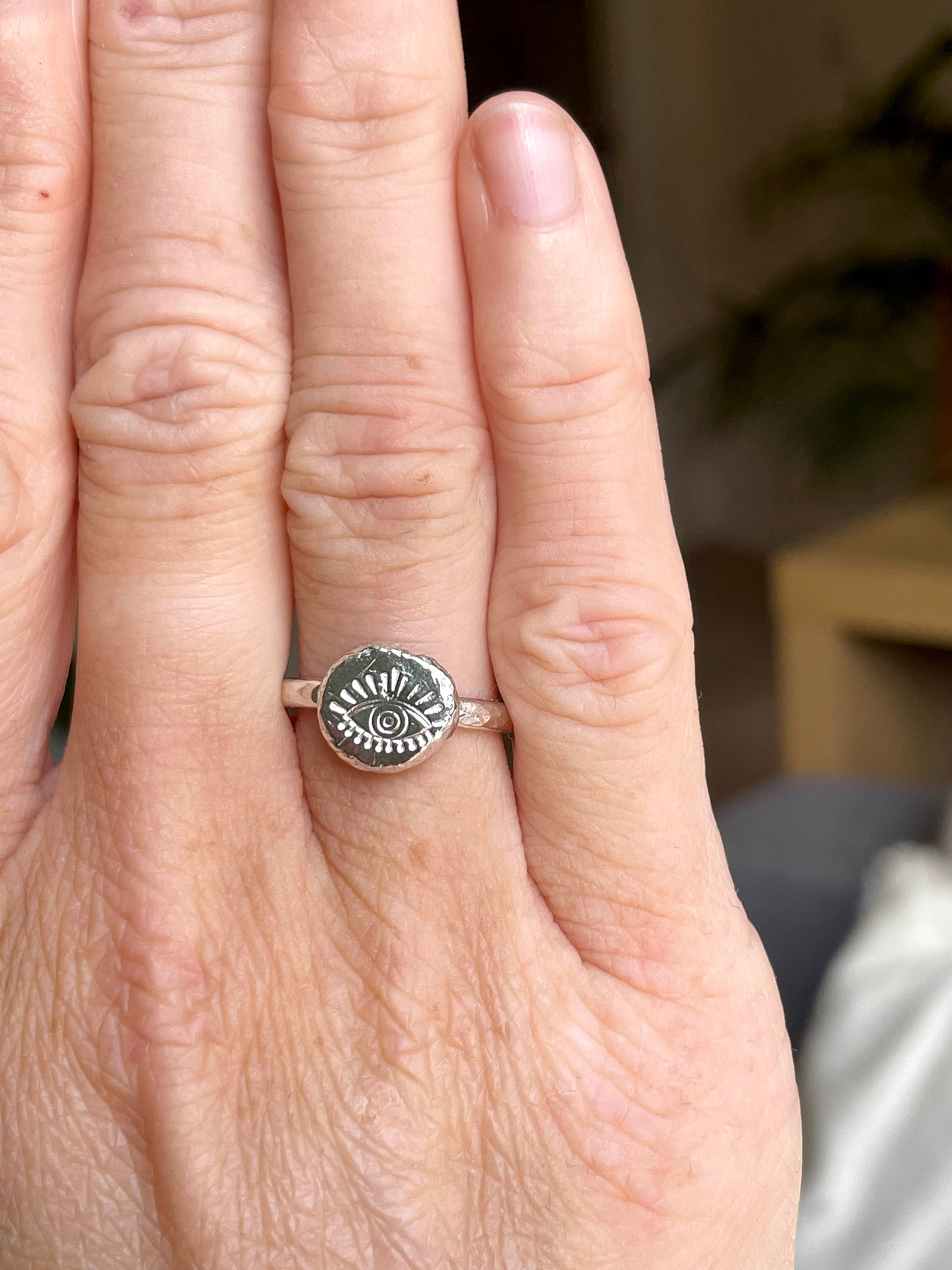 eye pebble ring