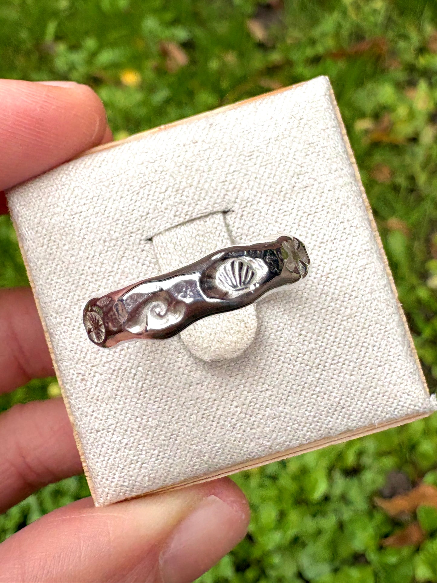 Hand‑stamped under the sea silver band 🐚 🌊