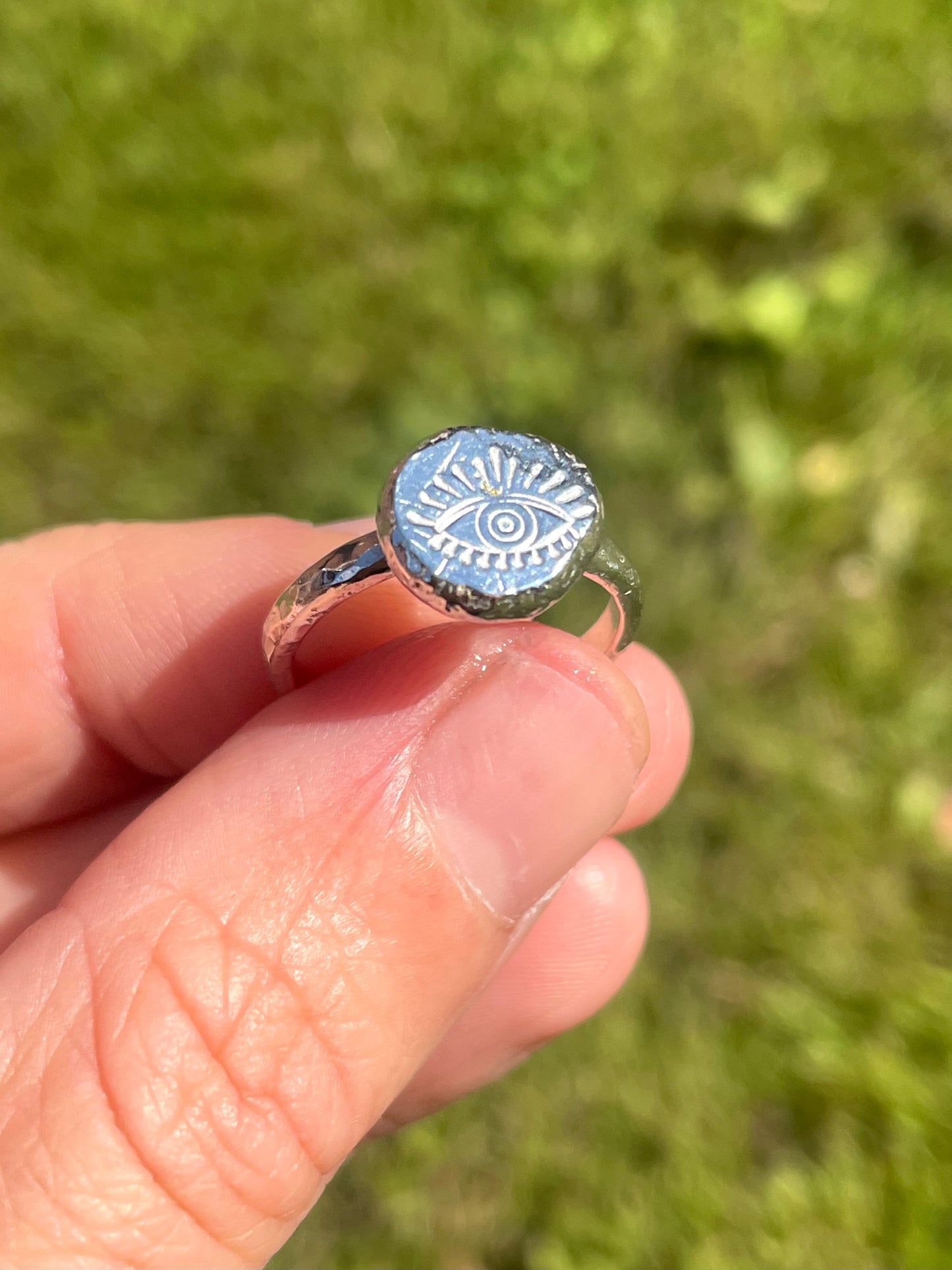 eye pebble ring