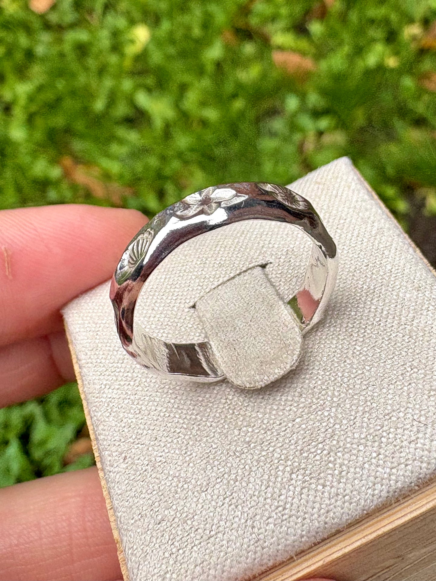 Hand‑stamped under the sea silver band 🐚 🌊